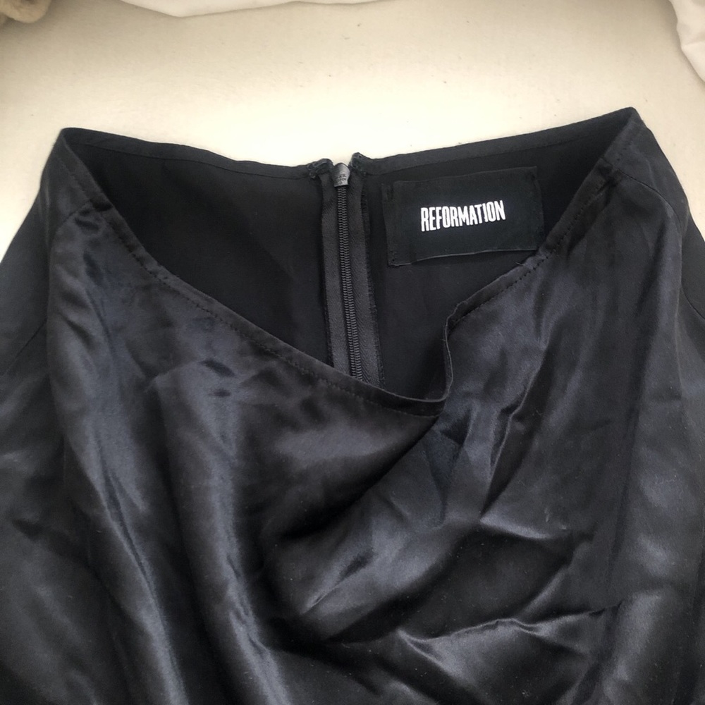 REFORMATION BRAND NEW SILK MINI - Picture 2 of 3